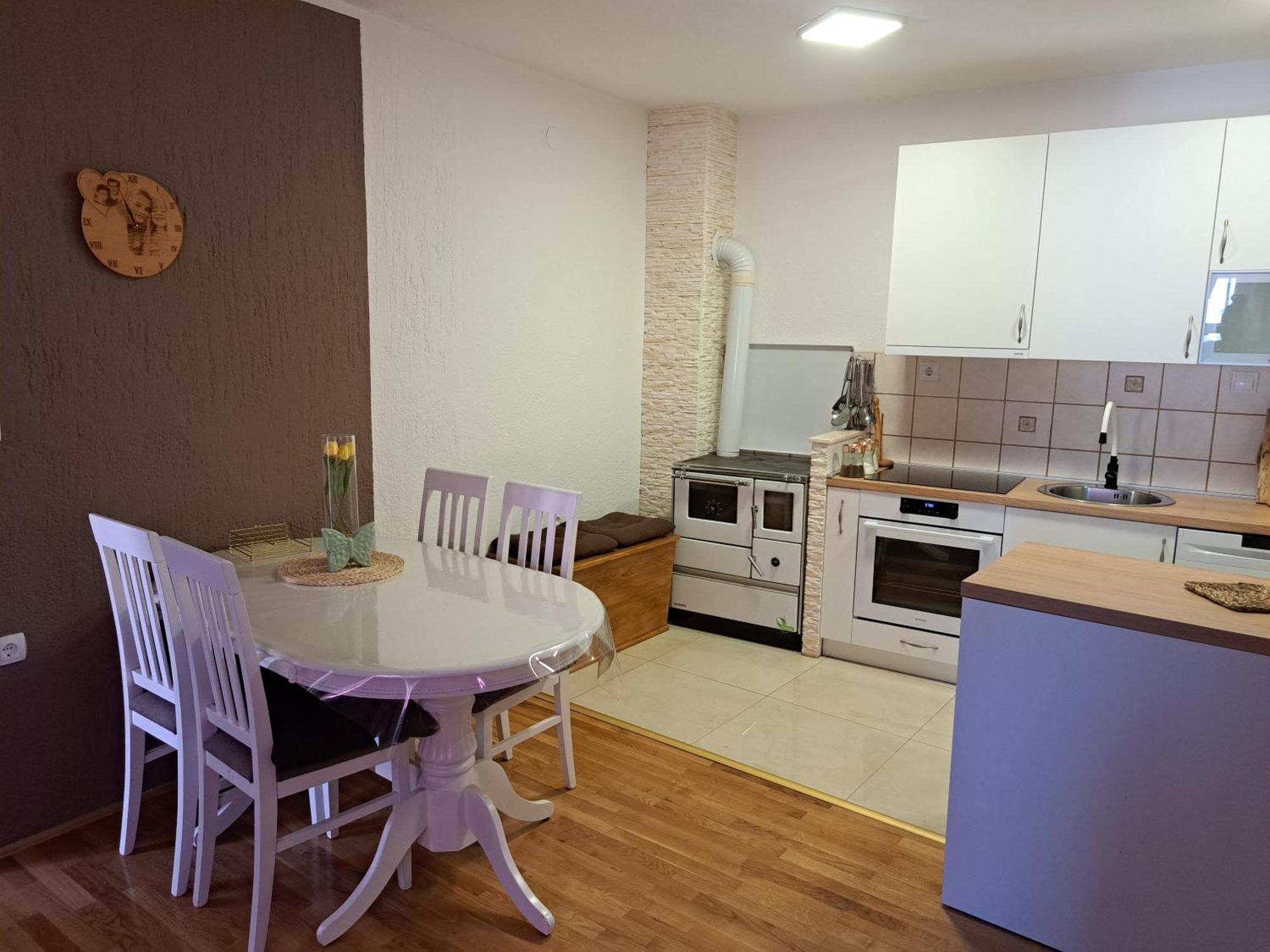 Apartment M&M セニ エクステリア 写真